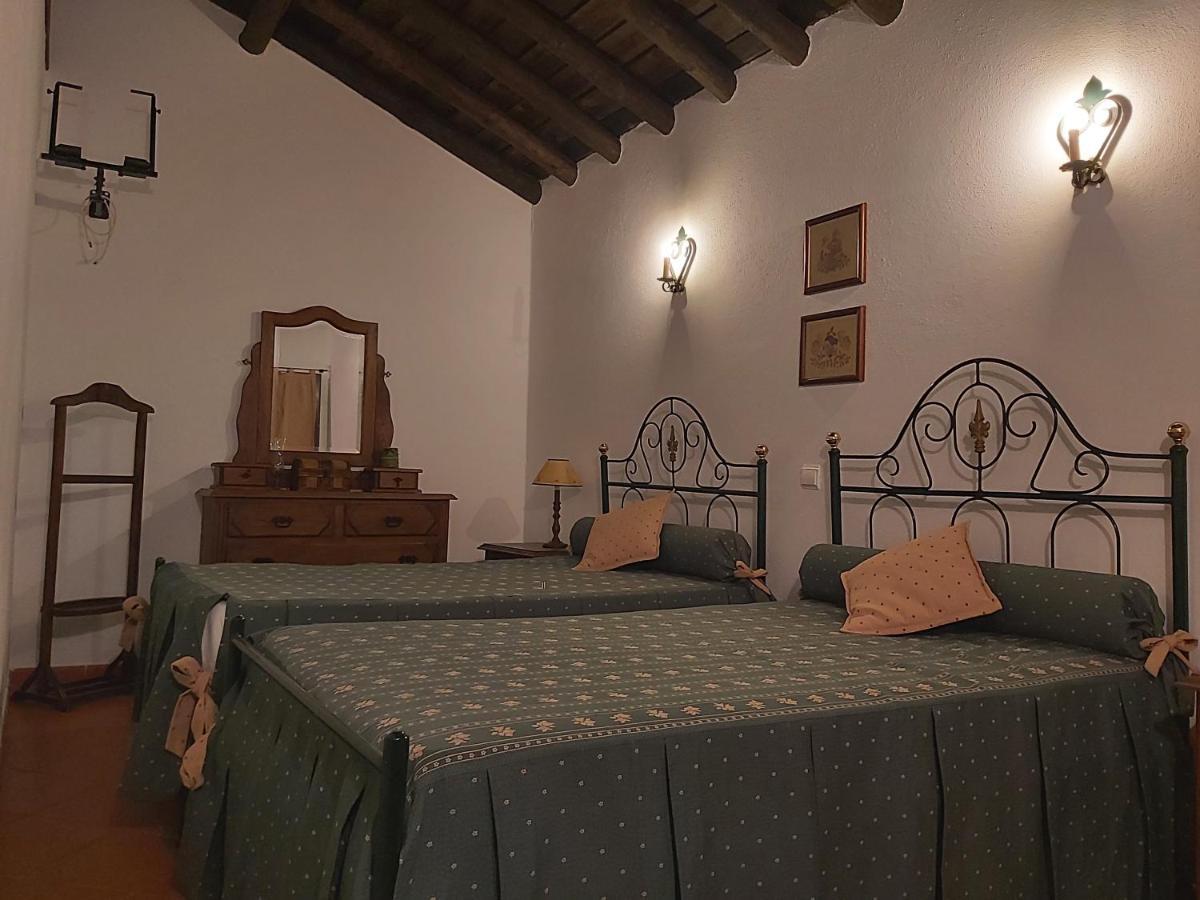 Villa Casa Da Avo Velhinha à Telheiro Extérieur photo
